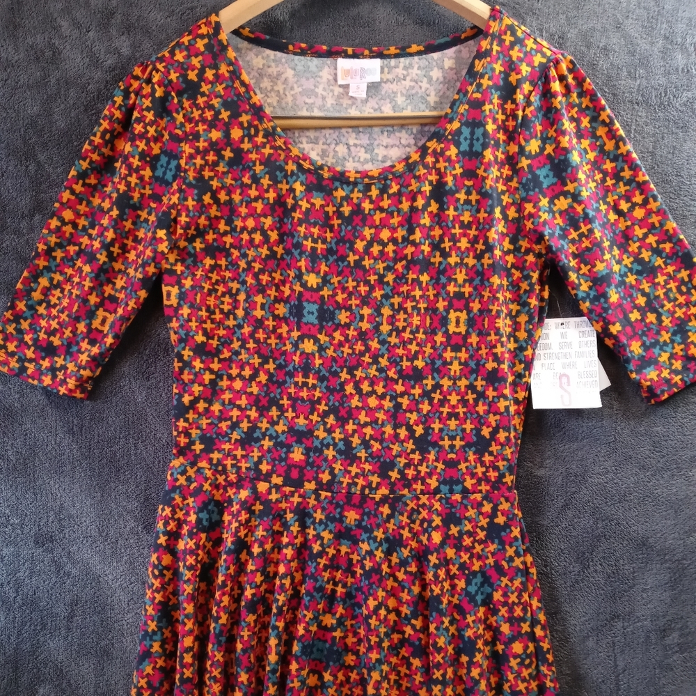 🤘💲 S: LuLaRoe: Nicole Dress